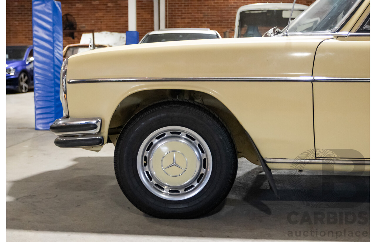 1/1972 Mercedes Benz 280E W114 4d Sedan Light Yellow 2.7L