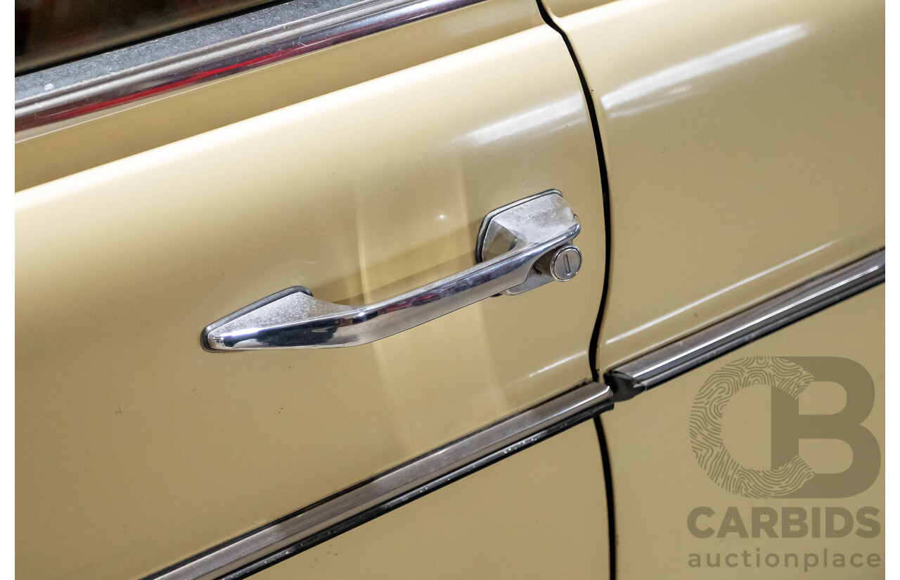 1/1972 Mercedes Benz 280E W114 4d Sedan Light Yellow 2.7L