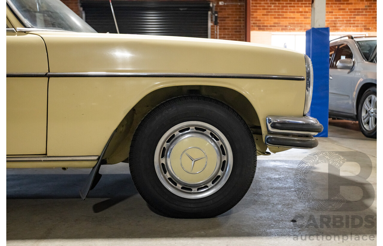 1/1972 Mercedes Benz 280E W114 4d Sedan Light Yellow 2.7L