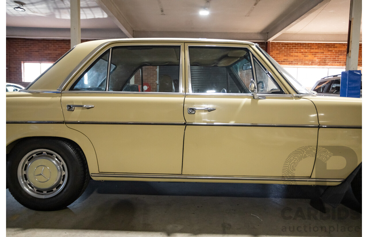 1/1972 Mercedes Benz 280E W114 4d Sedan Light Yellow 2.7L
