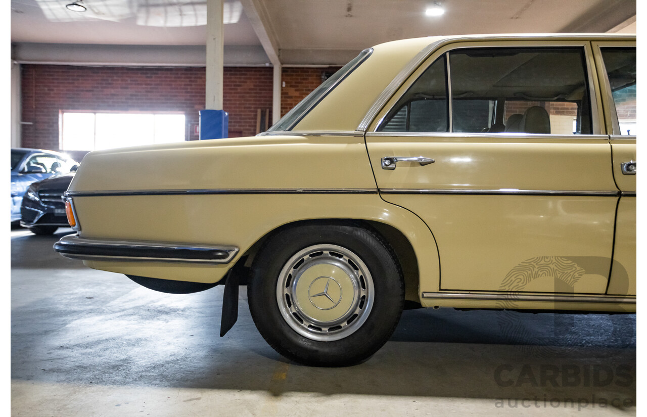 1/1972 Mercedes Benz 280E W114 4d Sedan Light Yellow 2.7L
