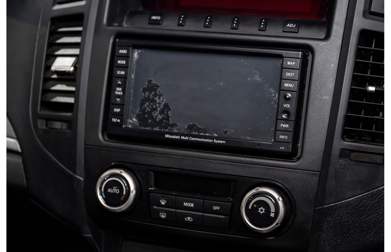 3/2010 Mitsubishi Pajero Activ NT MY10 4d Wagon White Turbo Diesel 3.2L - 7 Seater