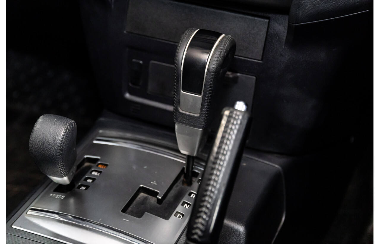 3/2010 Mitsubishi Pajero Activ NT MY10 4d Wagon White Turbo Diesel 3.2L - 7 Seater