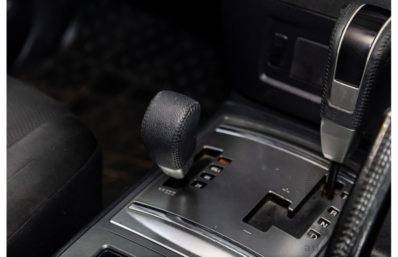 3/2010 Mitsubishi Pajero Activ NT MY10 4d Wagon White Turbo Diesel 3.2L - 7 Seater