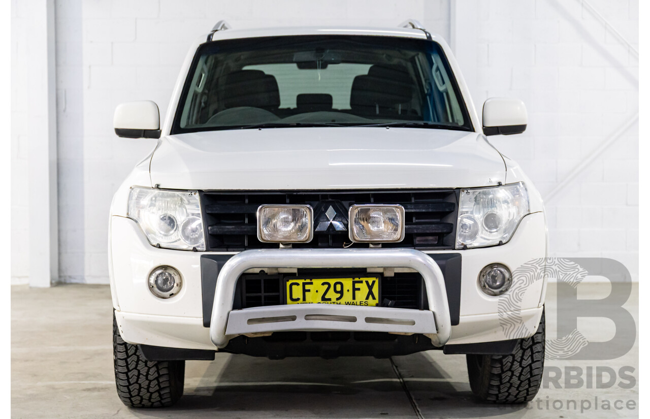 3/2010 Mitsubishi Pajero Activ NT MY10 4d Wagon White Turbo Diesel 3.2L - 7 Seater