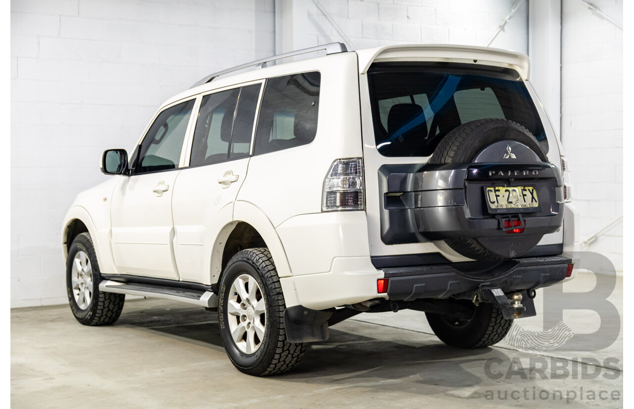 3/2010 Mitsubishi Pajero Activ NT MY10 4d Wagon White Turbo Diesel 3.2L - 7 Seater