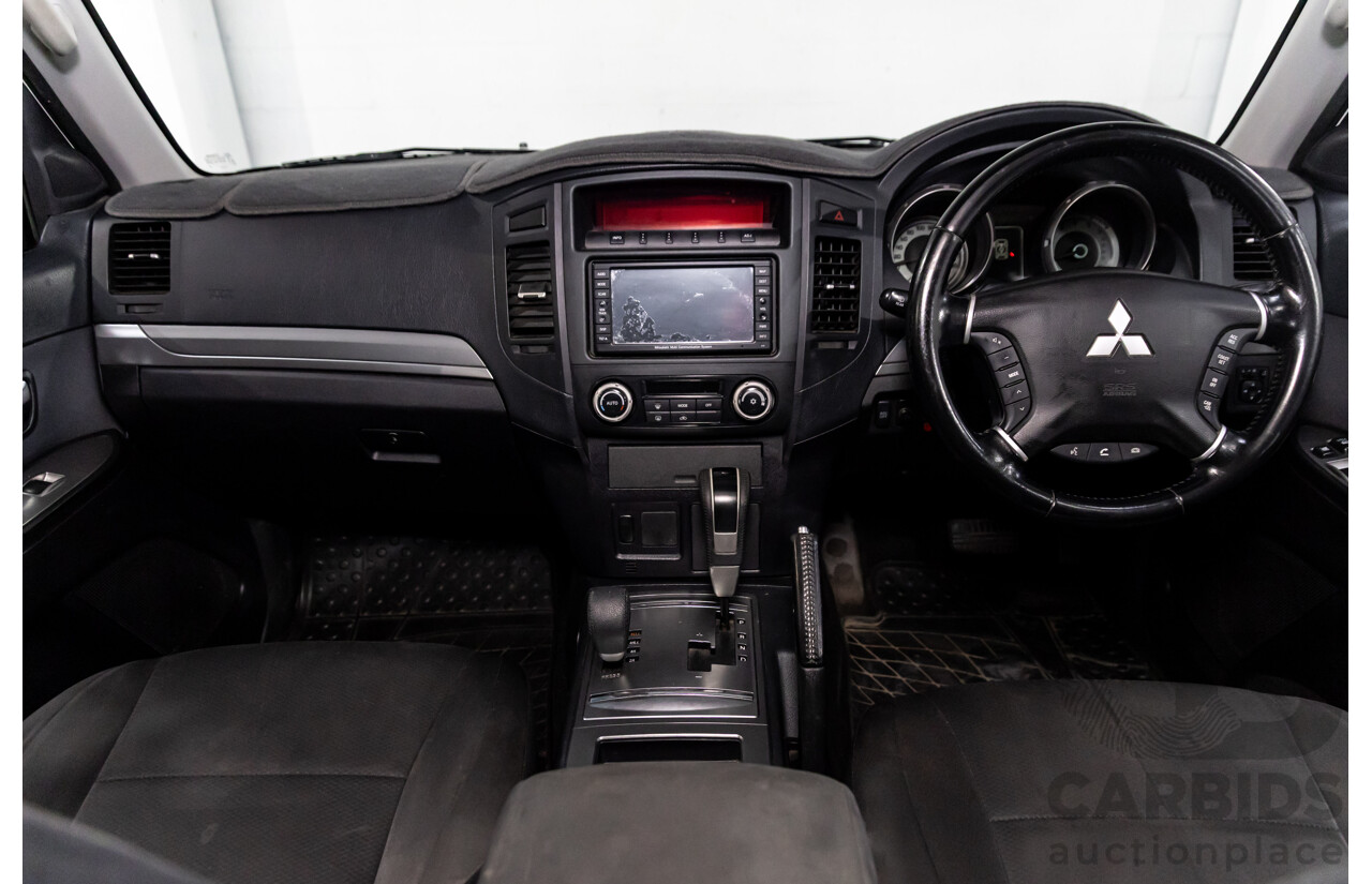 3/2010 Mitsubishi Pajero Activ NT MY10 4d Wagon White Turbo Diesel 3.2L - 7 Seater