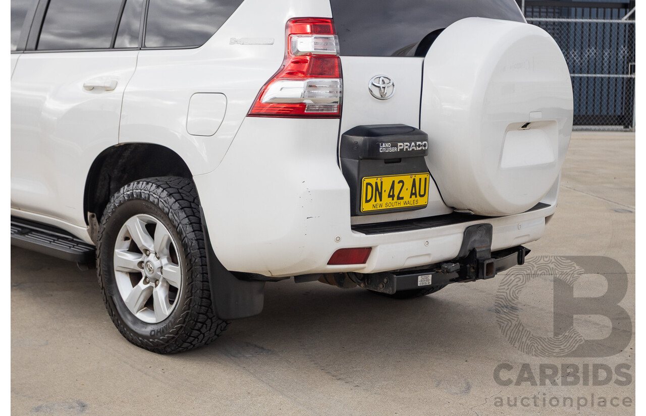 10/2013 Toyota Landcruiser Prado GXL (4x4) KDJ150R 11 UPGRADE 4d Wagon White 3.0L - 7 Seats