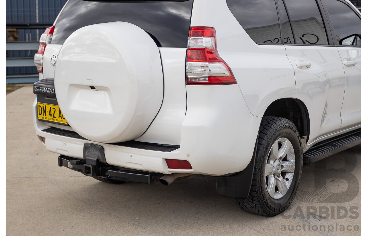 10/2013 Toyota Landcruiser Prado GXL (4x4) KDJ150R 11 UPGRADE 4d Wagon White 3.0L - 7 Seats