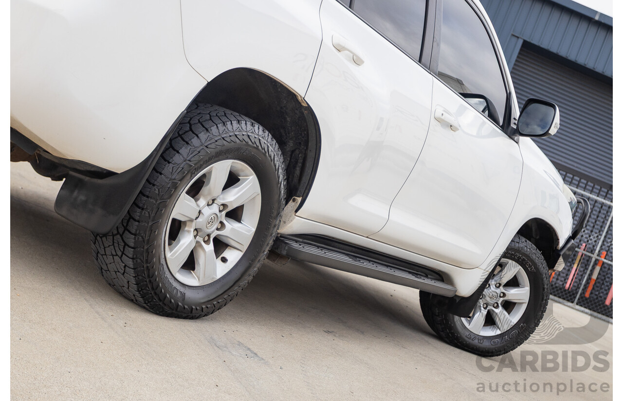 10/2013 Toyota Landcruiser Prado GXL (4x4) KDJ150R 11 UPGRADE 4d Wagon White 3.0L - 7 Seats