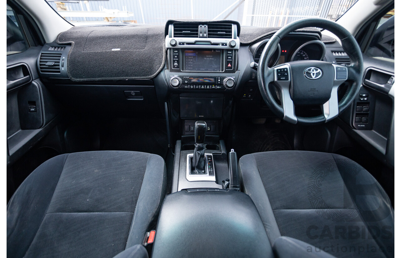 10/2013 Toyota Landcruiser Prado GXL (4x4) KDJ150R 11 UPGRADE 4d Wagon White 3.0L - 7 Seats