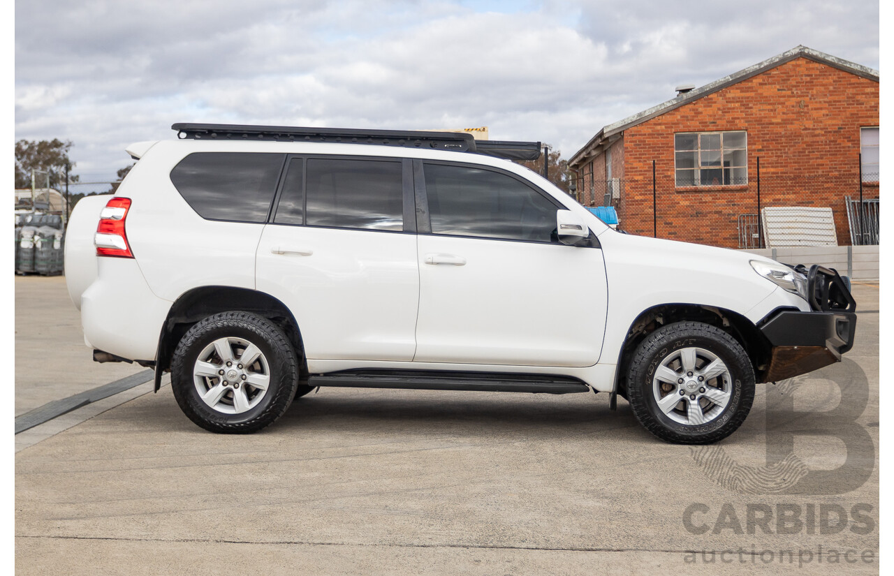 10/2013 Toyota Landcruiser Prado GXL (4x4) KDJ150R 11 UPGRADE 4d Wagon White 3.0L - 7 Seats