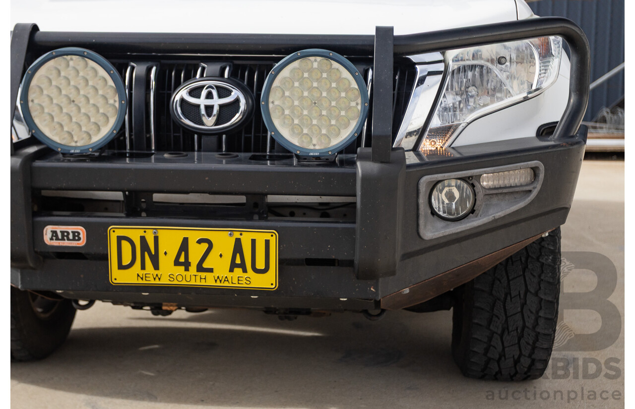 10/2013 Toyota Landcruiser Prado GXL (4x4) KDJ150R 11 UPGRADE 4d Wagon White 3.0L - 7 Seats