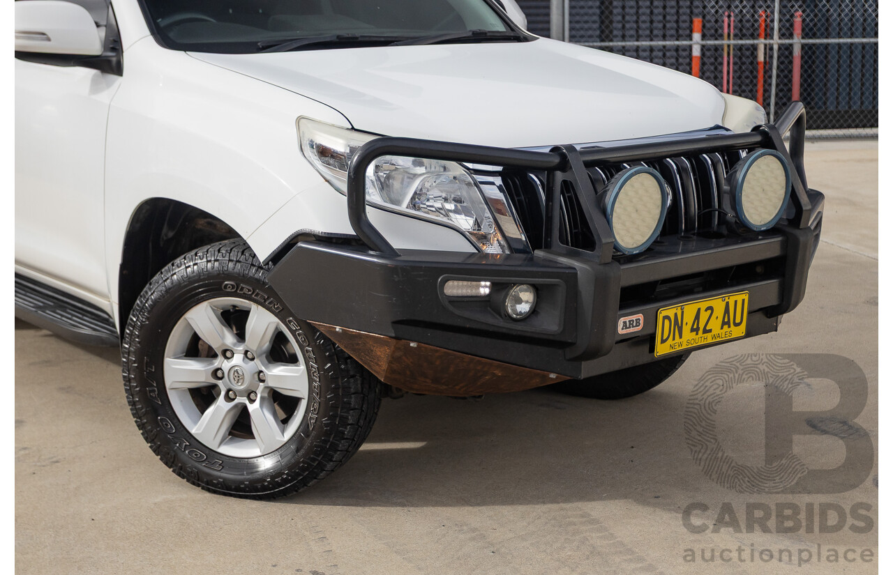 10/2013 Toyota Landcruiser Prado GXL (4x4) KDJ150R 11 UPGRADE 4d Wagon White 3.0L - 7 Seats
