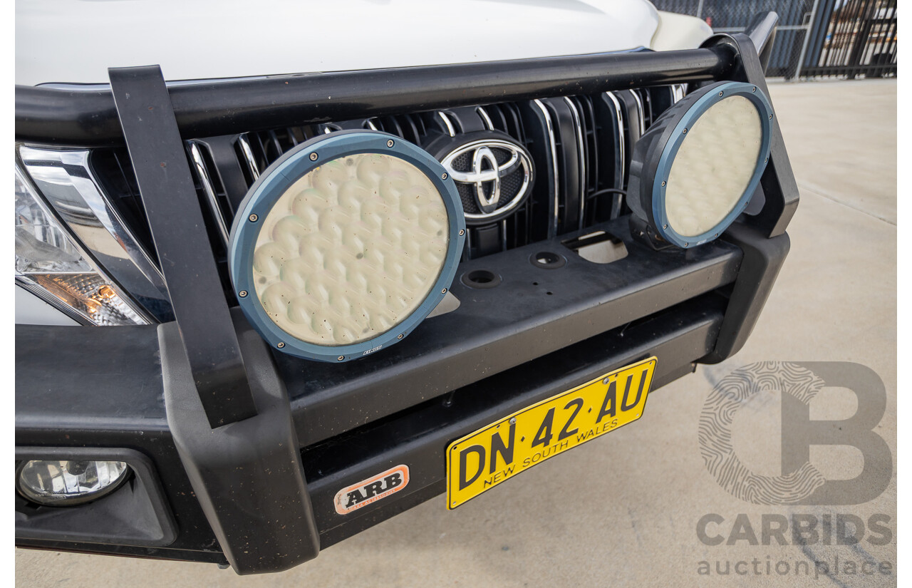 10/2013 Toyota Landcruiser Prado GXL (4x4) KDJ150R 11 UPGRADE 4d Wagon White 3.0L - 7 Seats