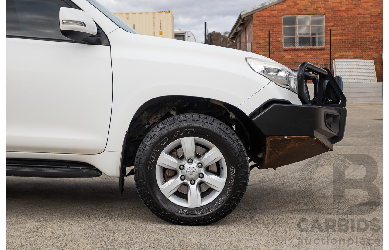 10/2013 Toyota Landcruiser Prado GXL (4x4) KDJ150R 11 UPGRADE 4d Wagon White 3.0L - 7 Seats