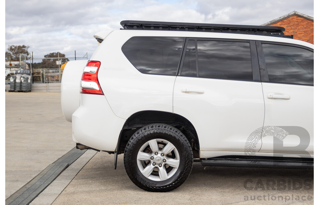 10/2013 Toyota Landcruiser Prado GXL (4x4) KDJ150R 11 UPGRADE 4d Wagon White 3.0L - 7 Seats