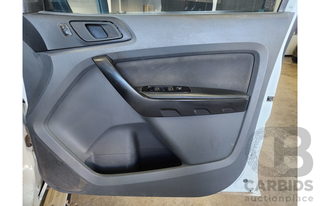 2/2017 Ford Ranger XL 3.2 (4x4) PX MKII Crew C/Chas White 3.2L