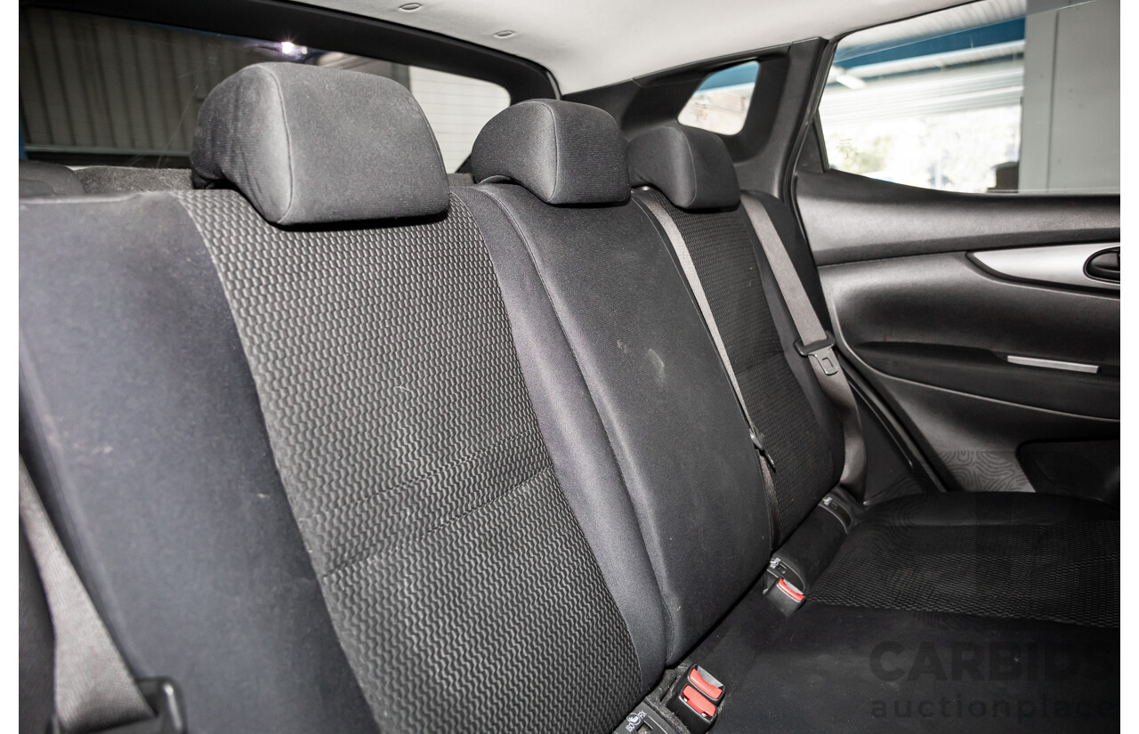 11/2014 Nissan Qashqai ST (4x2) J11 4d Wagon Gun Silver Metallic 2.0L