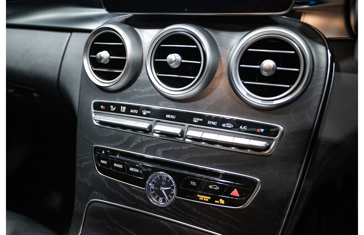 8/2015 Mercedes Benz C250 AMG Line W205 MY16 4d Sedan Obsidian Black Turbo 2.0L