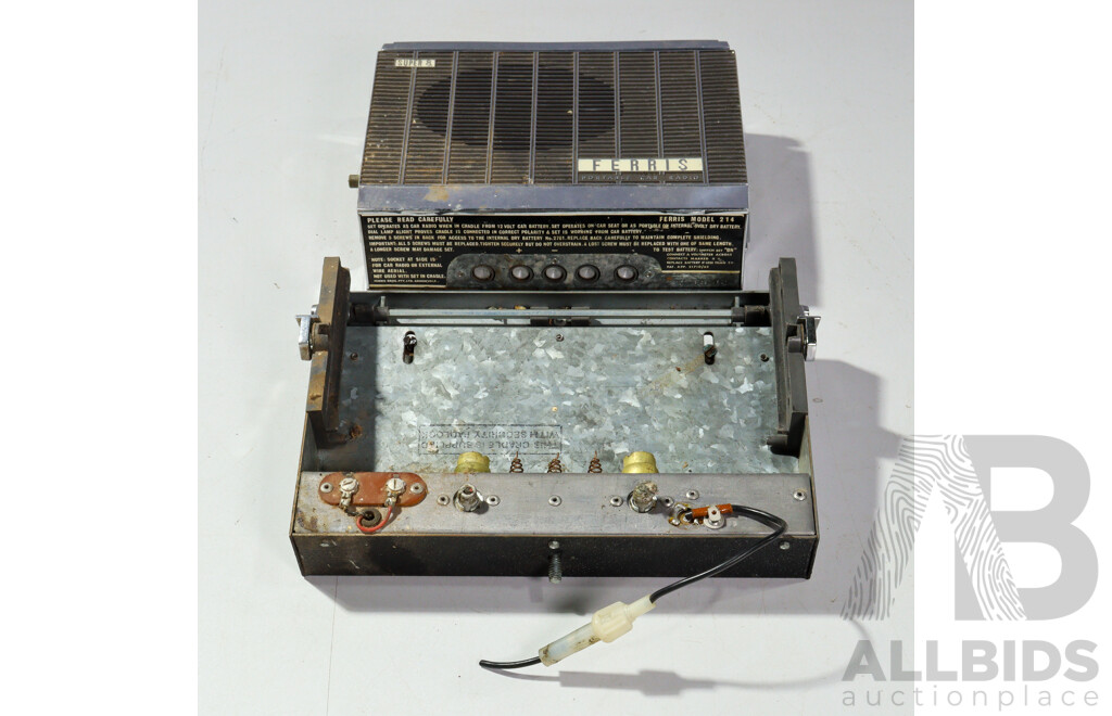 Vintage Ferris Model 214 Portable Car Radio