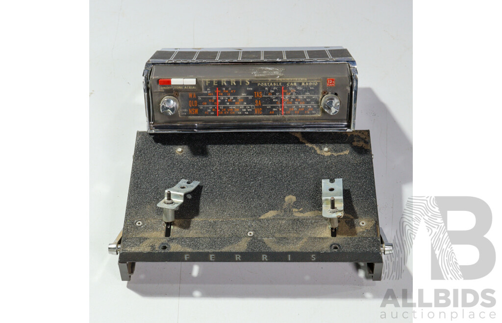 Vintage Ferris Model 214 Portable Car Radio