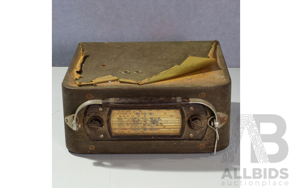 Vintage Peter Pan Adventurer Radio