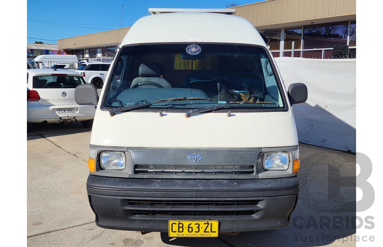 5/1998 Toyota Hiace Commuter RZH125R Bus White 2.4L