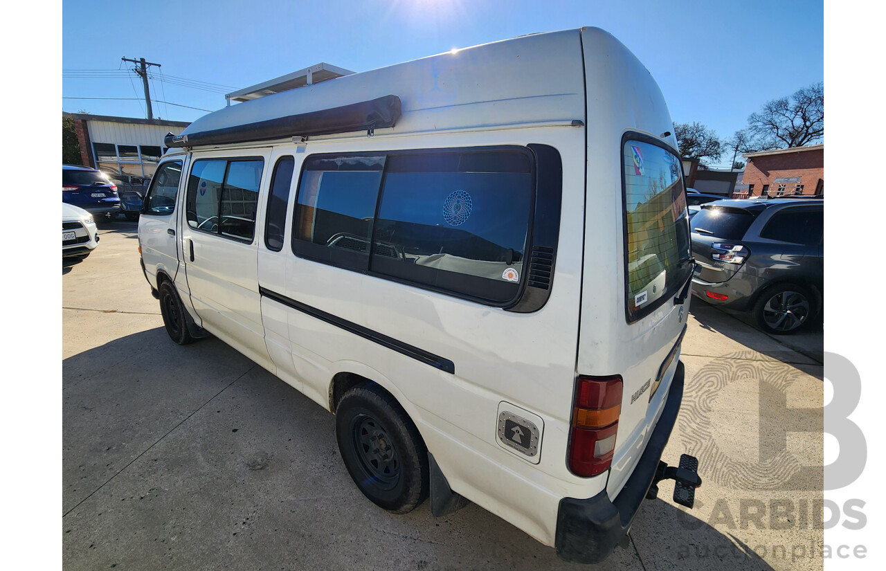 5/1998 Toyota Hiace Commuter RZH125R Bus White 2.4L