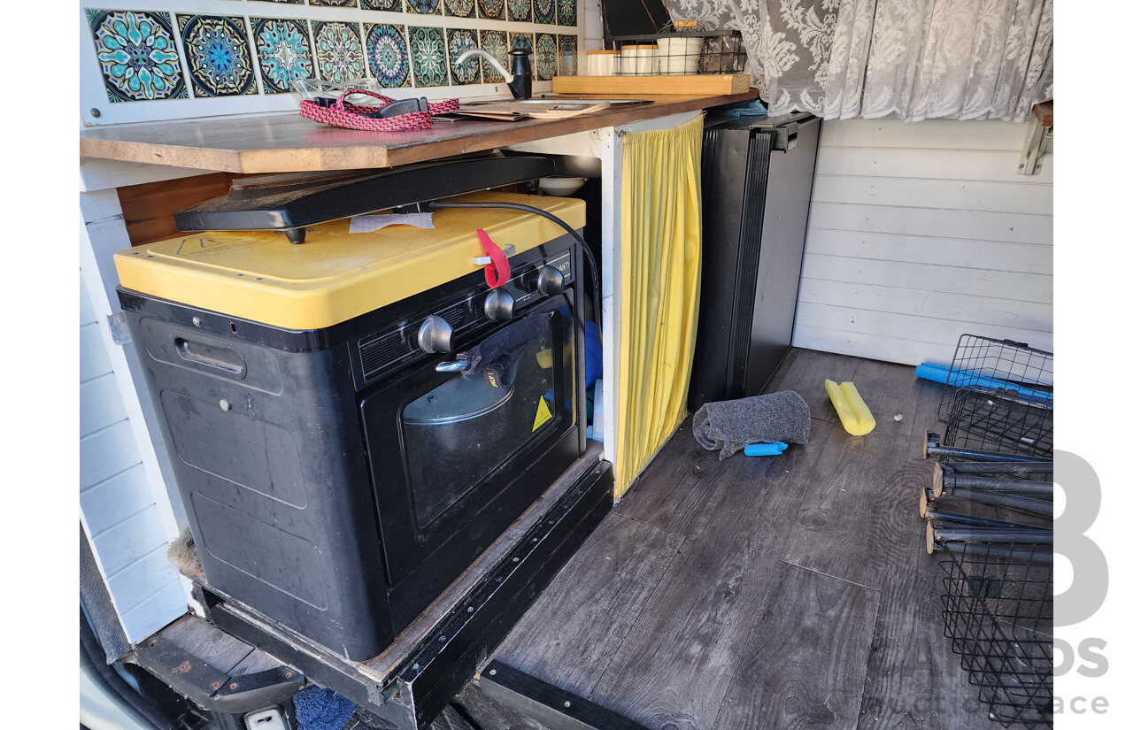 5/1998 Toyota Hiace Commuter RZH125R Bus White 2.4L