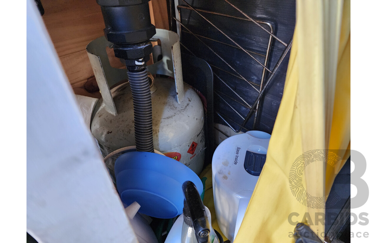 5/1998 Toyota Hiace Commuter RZH125R Bus White 2.4L