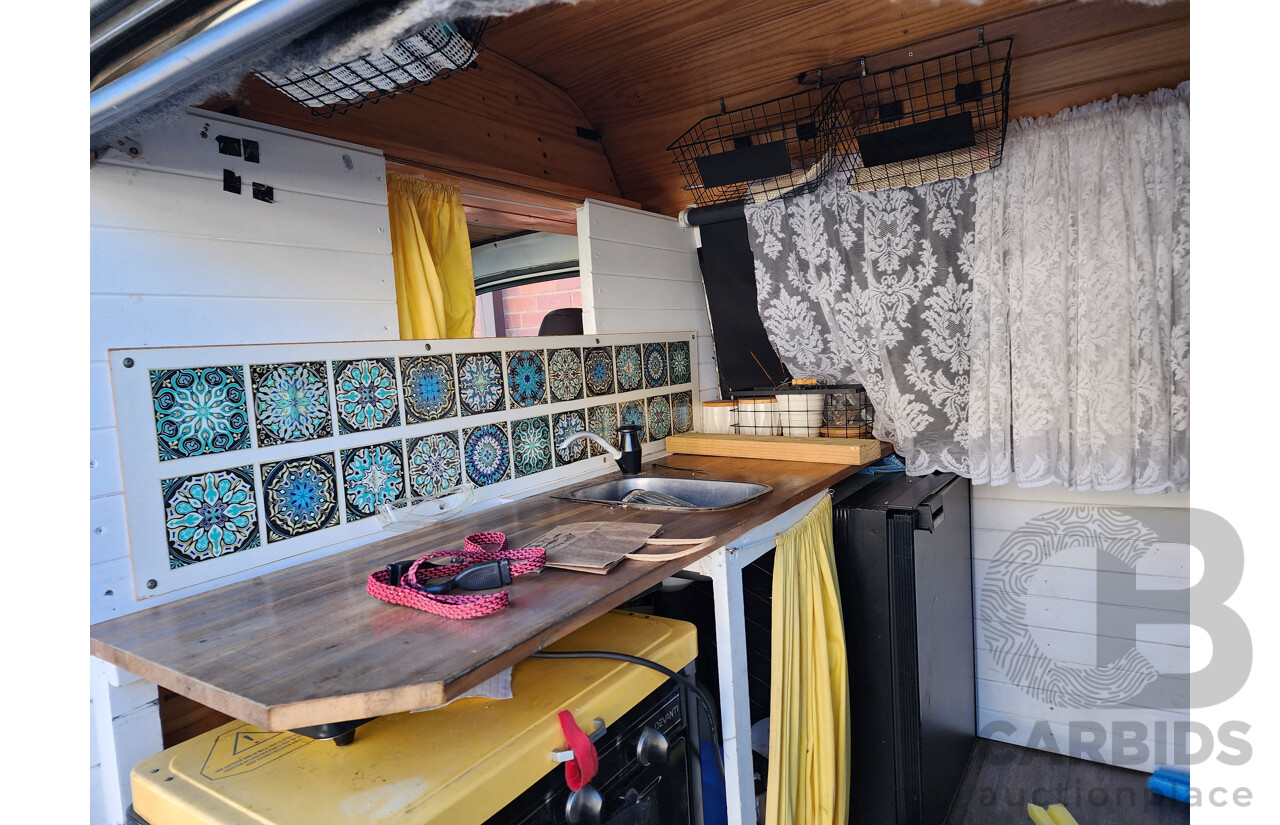 5/1998 Toyota Hiace Commuter RZH125R Bus White 2.4L