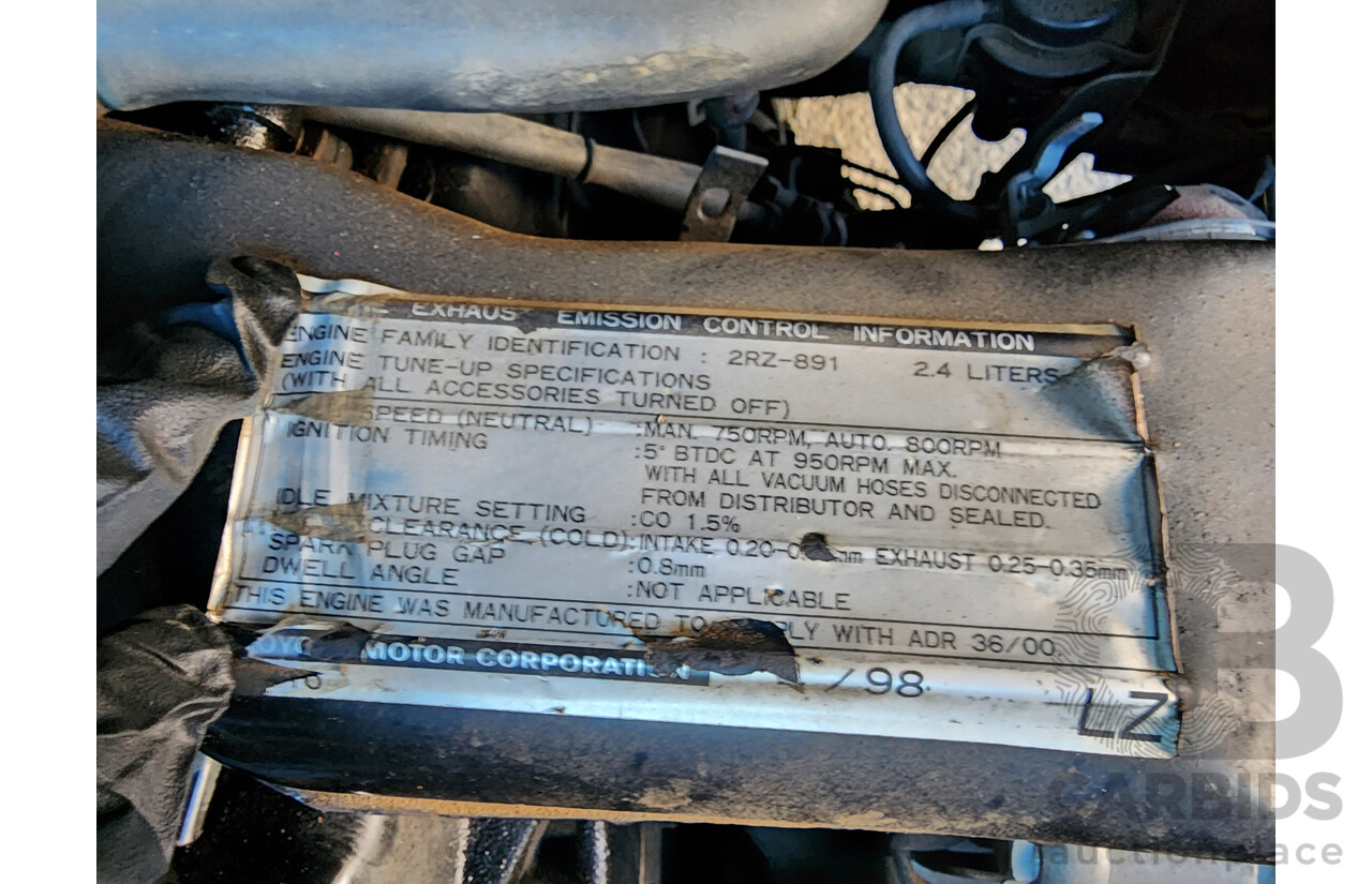 5/1998 Toyota Hiace Commuter RZH125R Bus White 2.4L