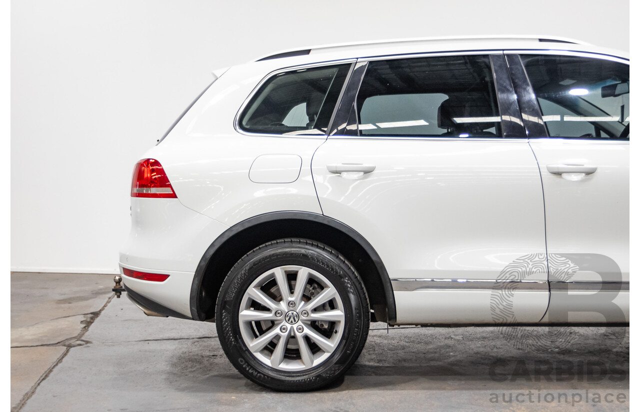 06/2014 Volkswagen Touareg 150 TDI (AWD) 7P MY14 4D Wagon White Turbo Diesel 3.0L