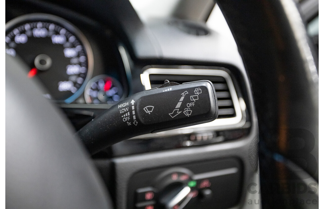 06/2014 Volkswagen Touareg 150 TDI (AWD) 7P MY14 4D Wagon White Turbo Diesel 3.0L