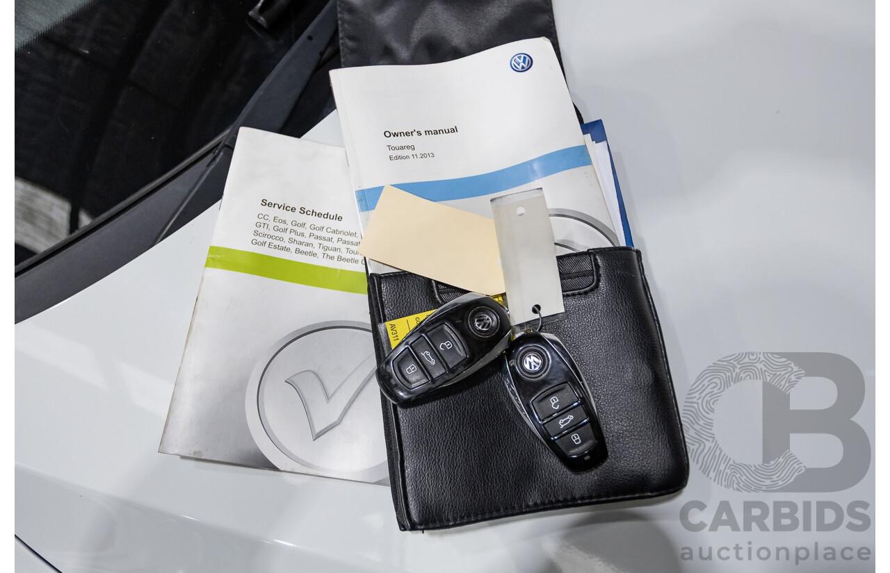 06/2014 Volkswagen Touareg 150 TDI (AWD) 7P MY14 4D Wagon White Turbo Diesel 3.0L