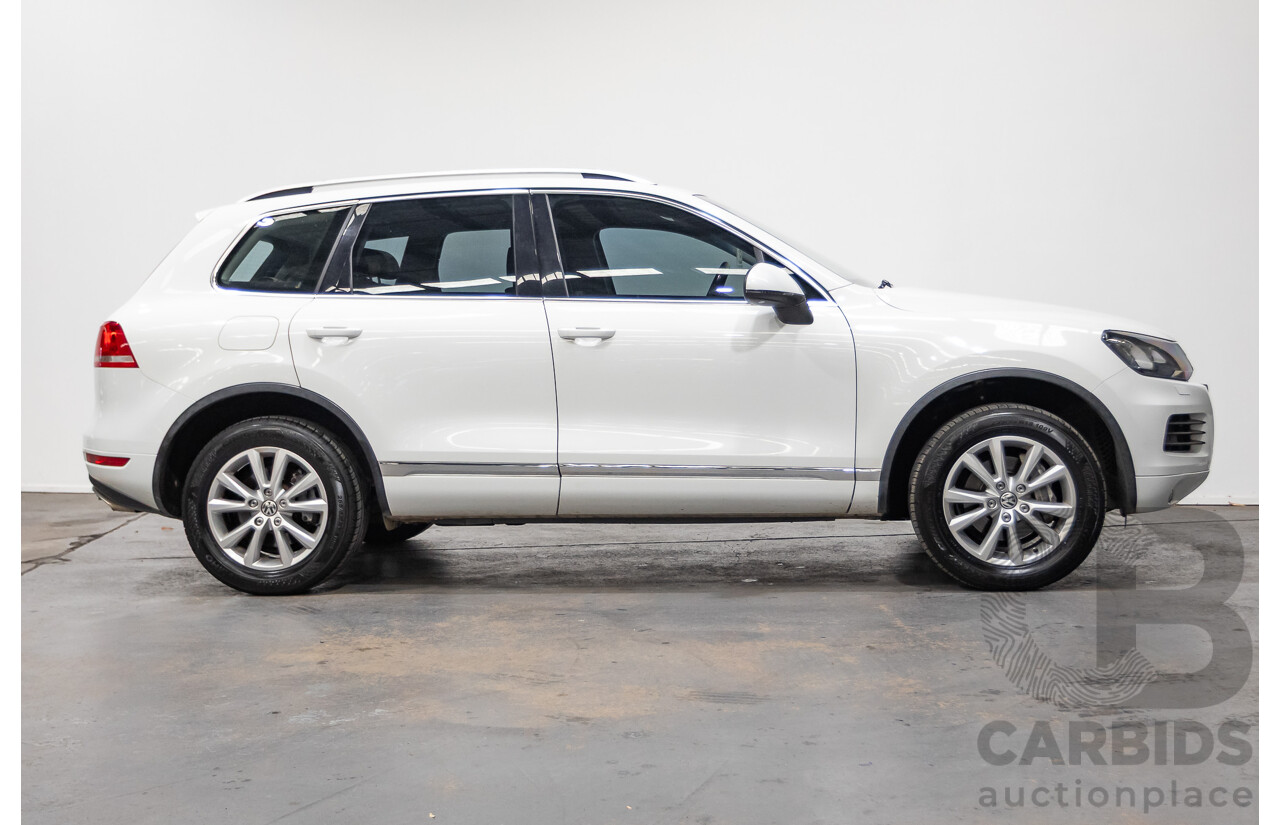 06/2014 Volkswagen Touareg 150 TDI (AWD) 7P MY14 4D Wagon White Turbo Diesel 3.0L