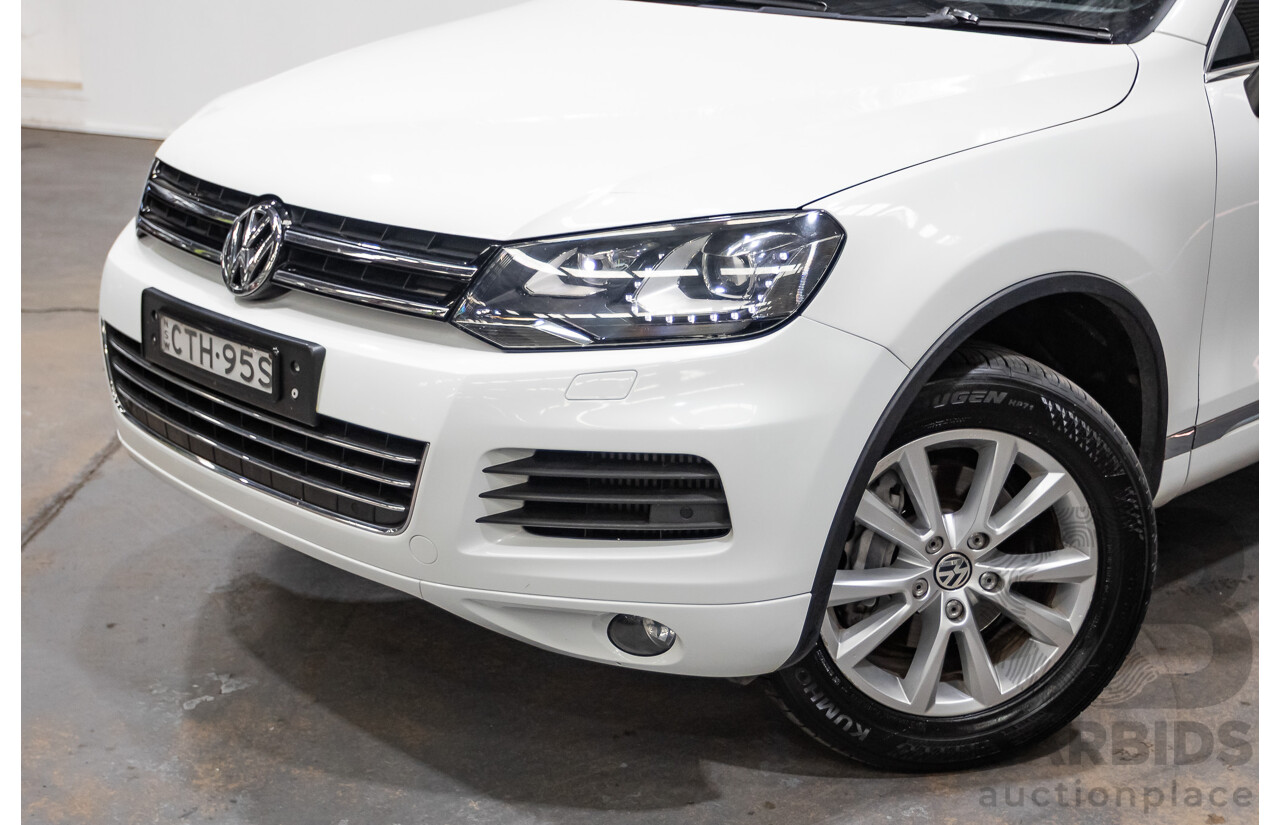 06/2014 Volkswagen Touareg 150 TDI (AWD) 7P MY14 4D Wagon White Turbo Diesel 3.0L