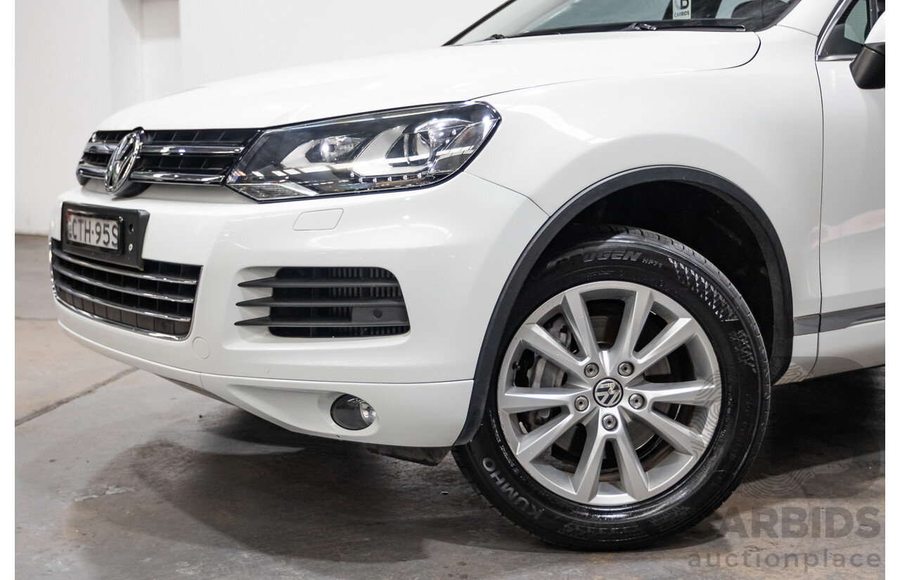 06/2014 Volkswagen Touareg 150 TDI (AWD) 7P MY14 4D Wagon White Turbo Diesel 3.0L