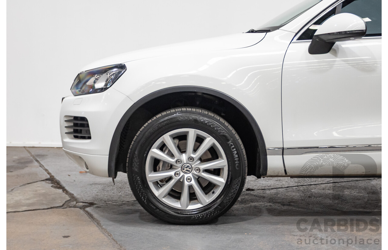 06/2014 Volkswagen Touareg 150 TDI (AWD) 7P MY14 4D Wagon White Turbo Diesel 3.0L