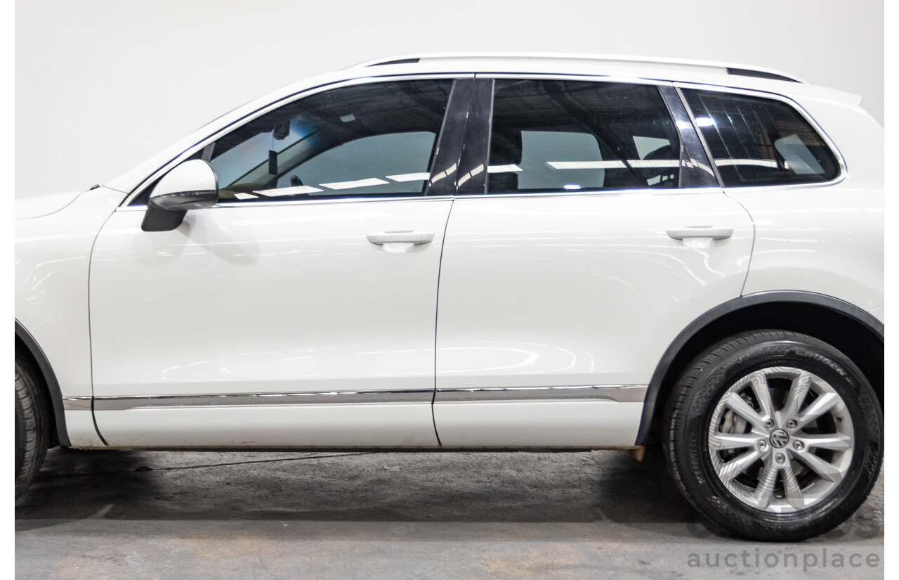 06/2014 Volkswagen Touareg 150 TDI (AWD) 7P MY14 4D Wagon White Turbo Diesel 3.0L