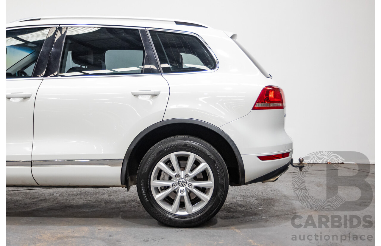 06/2014 Volkswagen Touareg 150 TDI (AWD) 7P MY14 4D Wagon White Turbo Diesel 3.0L