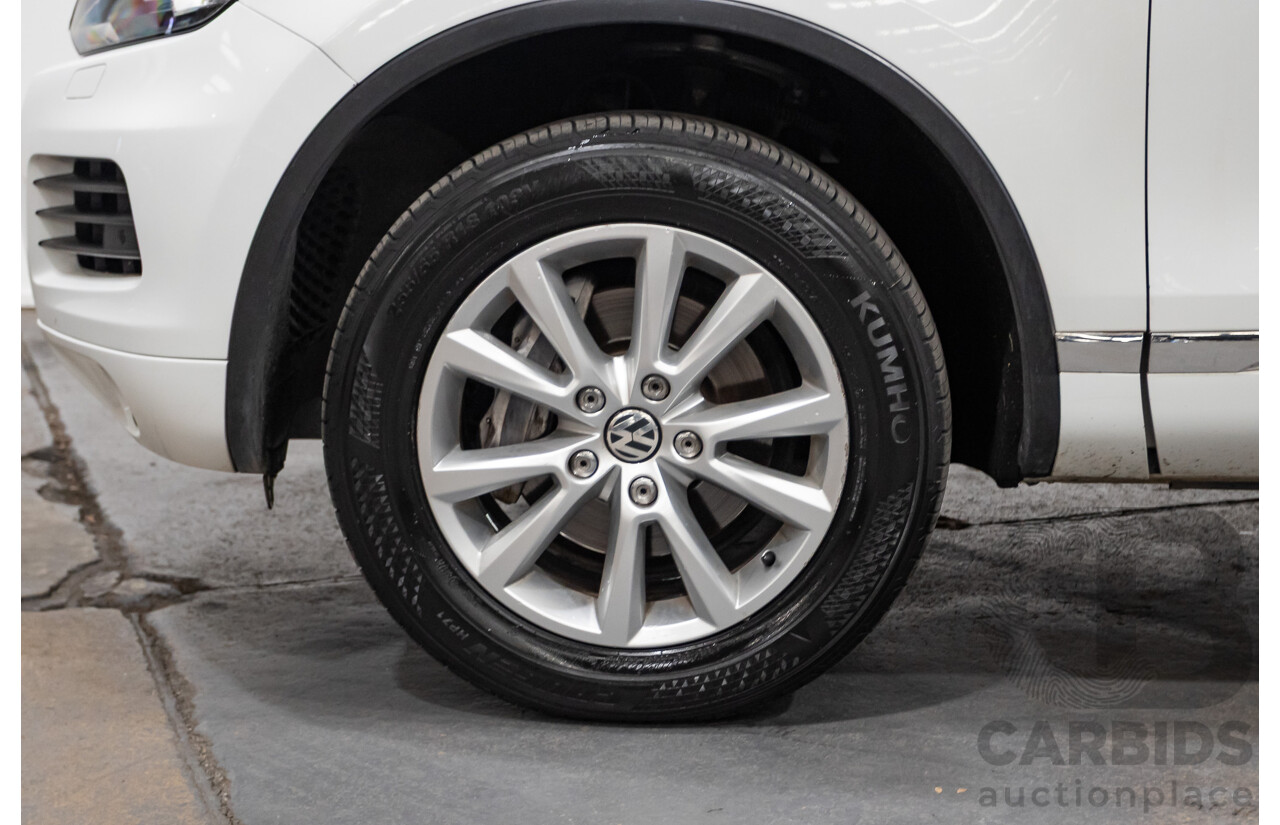 06/2014 Volkswagen Touareg 150 TDI (AWD) 7P MY14 4D Wagon White Turbo Diesel 3.0L