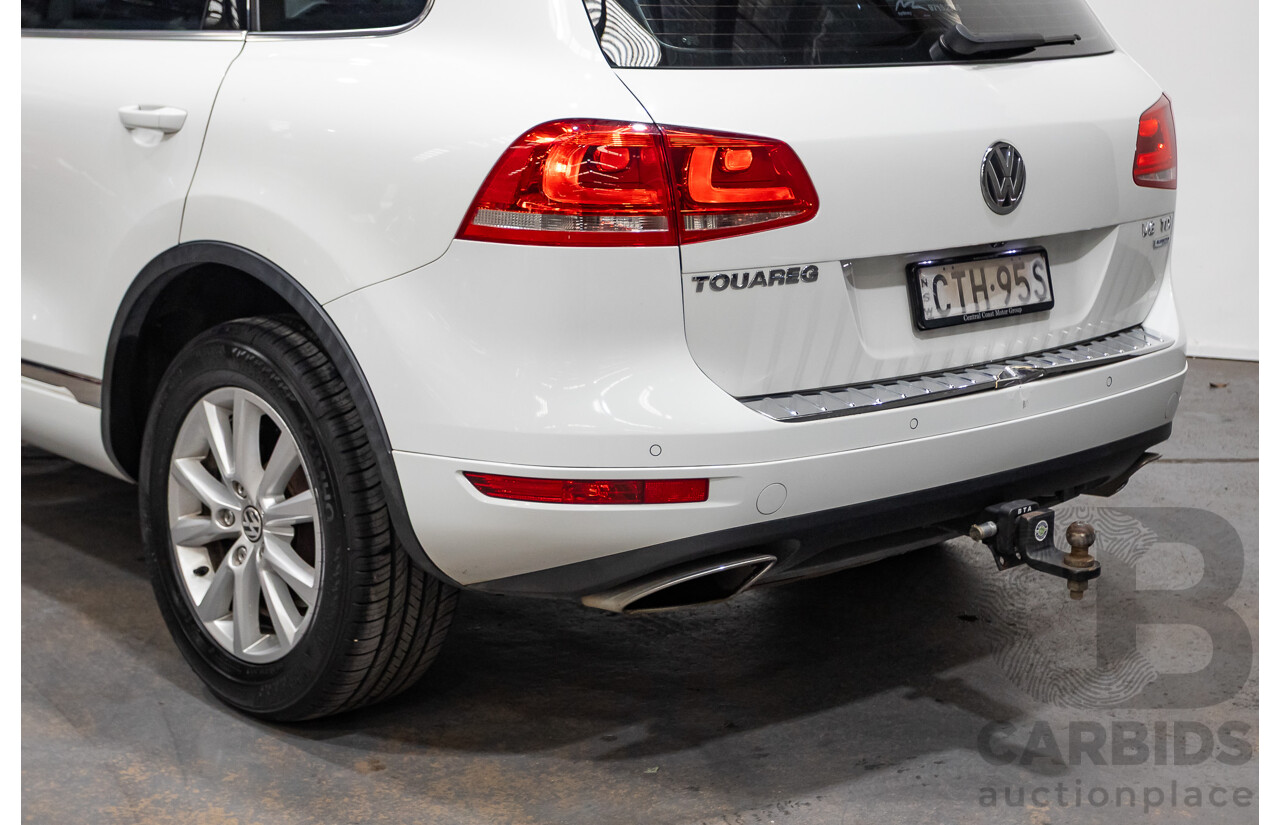 06/2014 Volkswagen Touareg 150 TDI (AWD) 7P MY14 4D Wagon White Turbo Diesel 3.0L
