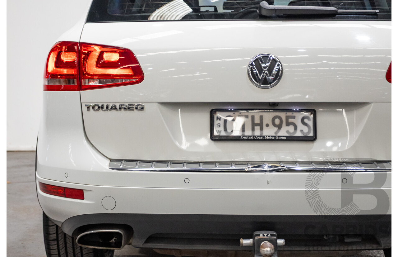 06/2014 Volkswagen Touareg 150 TDI (AWD) 7P MY14 4D Wagon White Turbo Diesel 3.0L