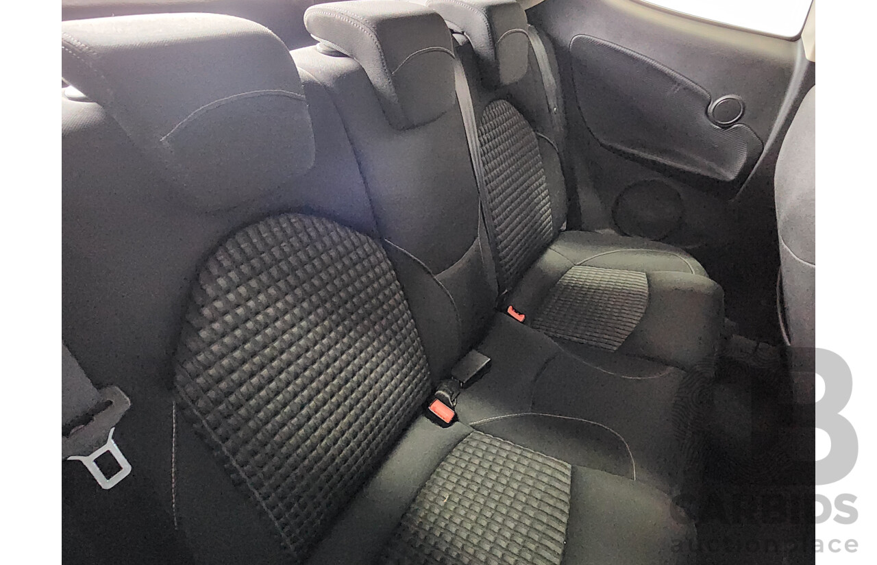 3/2010 Alfa Romeo Mito Sport  3d Hatchback Black 1.4L