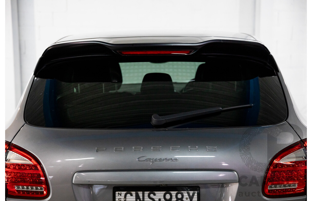 9/2013 Porsche Cayenne Diesel Series 2 MY14 4d Wagon Meteor Grey Metallic Turbo Diesel V6 3.0L