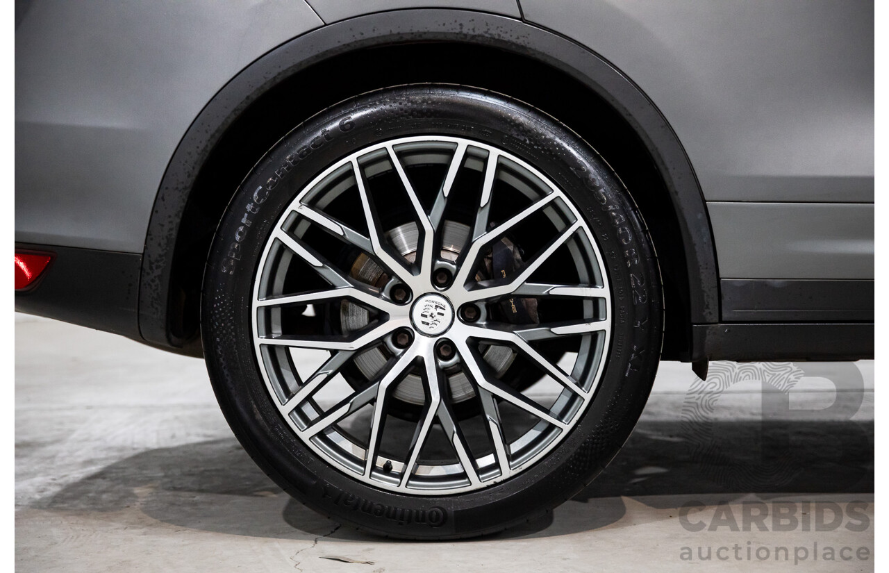 9/2013 Porsche Cayenne Diesel Series 2 MY14 4d Wagon Meteor Grey Metallic Turbo Diesel V6 3.0L