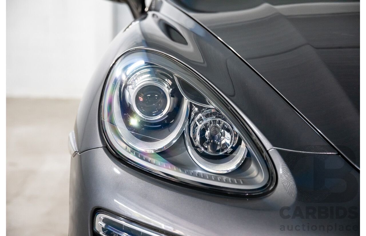 9/2013 Porsche Cayenne Diesel Series 2 MY14 4d Wagon Meteor Grey Metallic Turbo Diesel V6 3.0L