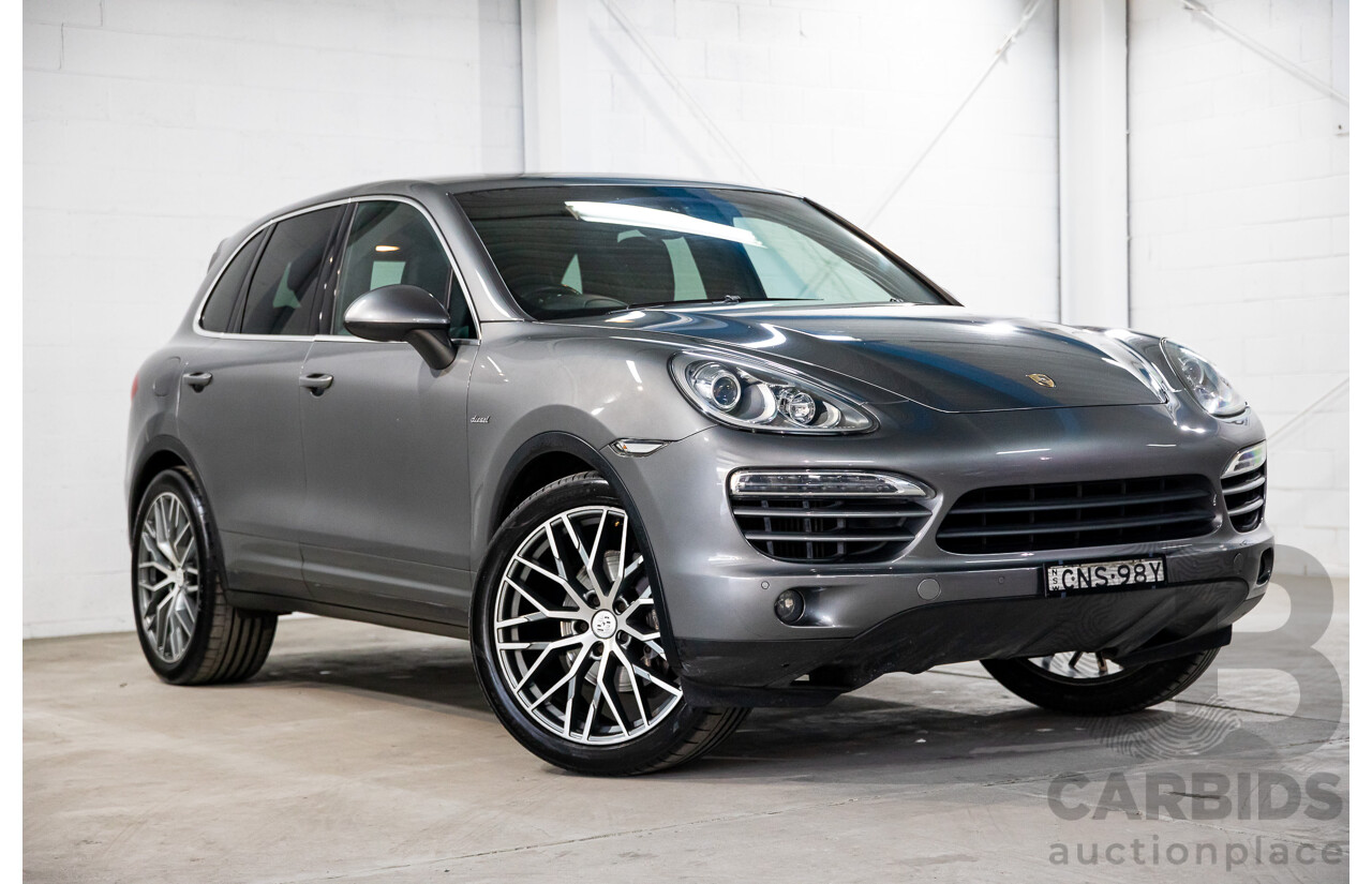 9/2013 Porsche Cayenne Diesel Series 2 MY14 4d Wagon Meteor Grey Metallic Turbo Diesel V6 3.0L